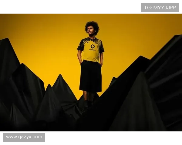 多特主场新球衣曝光致敬鲁尔风